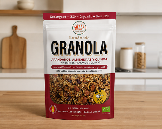 GRANOLA DE ARÁNDANOS, ALMENDRAS, QUINOA Y MIEL DE ABEJA