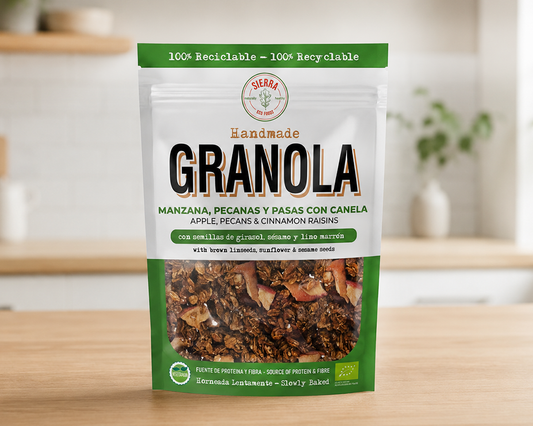 GRANOLA DE MANZANA, NUECES PECANAS Y PASAS CON CANELA