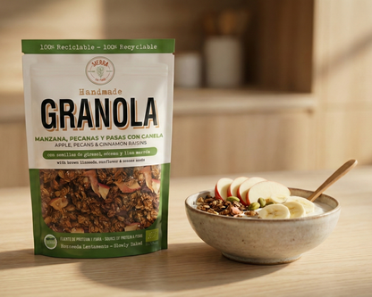 GRANOLA DE MANZANA, NUECES PECANAS Y PASAS CON CANELA