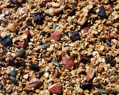 GRANOLA DE ARÁNDANOS, ALMENDRAS, QUINOA Y MIEL DE ABEJA