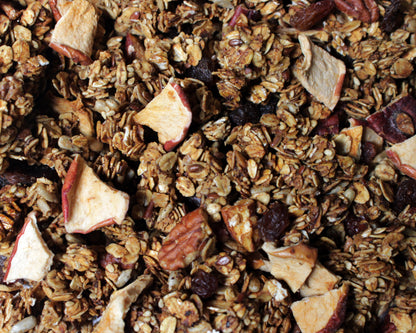 GRANOLA DE MANZANA, NUECES PECANAS Y PASAS CON CANELA