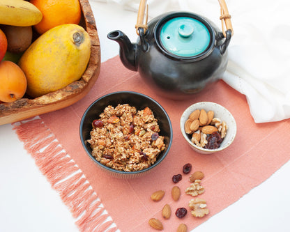 GRANOLA DE ARÁNDANOS, ALMENDRAS, QUINOA Y MIEL DE ABEJA
